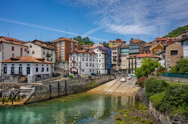 Bilbao: Gaztelugatxe, Bermeo, Mundaka, Gernika, & Wine Tour - Bermeo, a short taste of seafaring Biscay