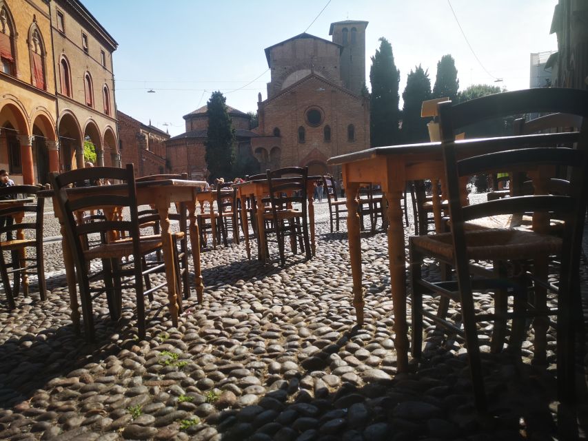 Bologna: City Center Guided Wine Walking Tour - Practical tips for a smoother tasting