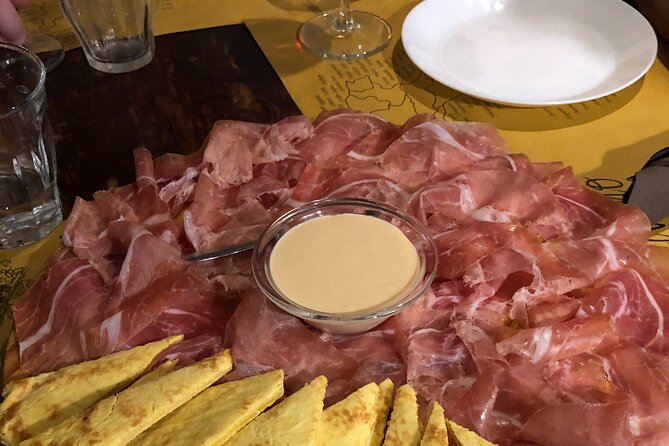 Bologna Food & Wine tour with a local Chef - What the private format changes