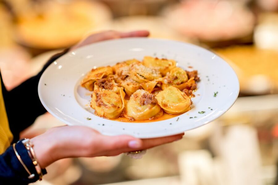 Bologna: Pasta Tagliatelle al Ragu Cooking Class with Wine - Who will enjoy this most?