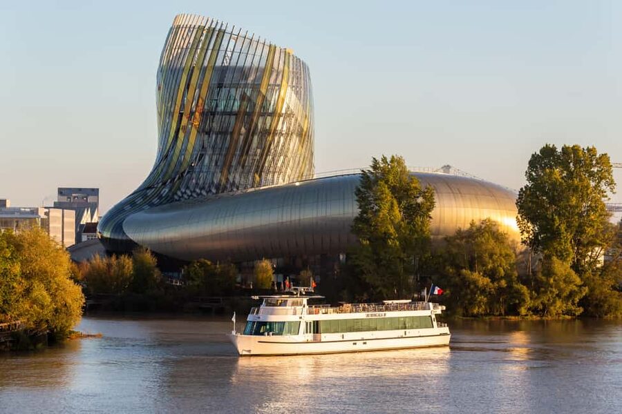 Bordeaux: Guided Wine and Canelé Discovery Cruise - Starting at Ponton d’Honneur on the Garonne