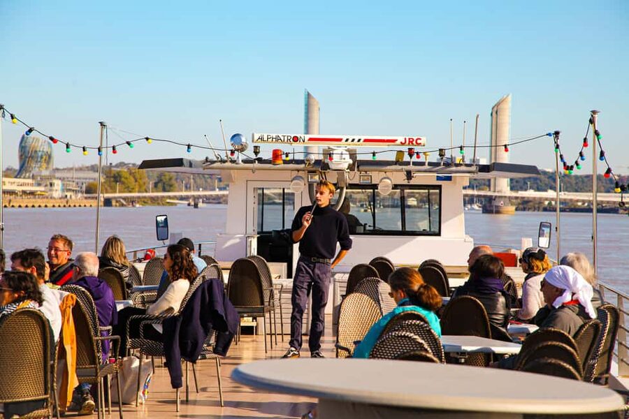 Bordeaux: Guided Wine and Canelé Discovery Cruise - Beyond the city center toward Pont d’Aquitaine