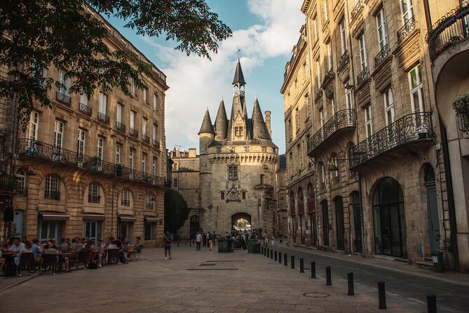 Bordeaux Old Town Food and Wine Tour - Practical details that affect your day