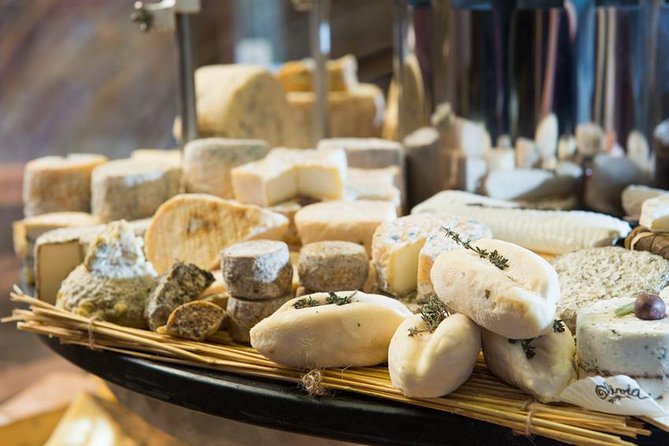 Bordeaux Old Town & Market Local Food with Wine Tastings Tour - Key points before you book