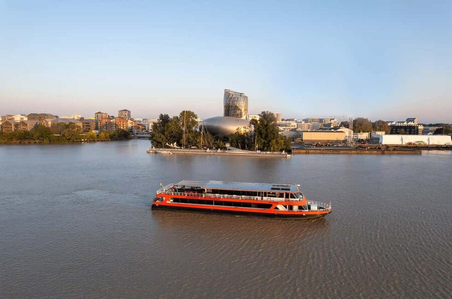 Bordeaux: River Cruise with Commentary, Wine and Canelé - Why a Garonne cruise adds something to Bordeaux