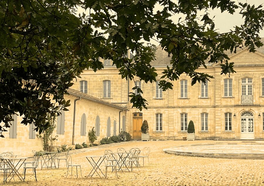 Bordeaux : Unforgettable Saint Emilion Half Day Wine Tour - Leaving Bordeaux for the Saint Emilion vineyards