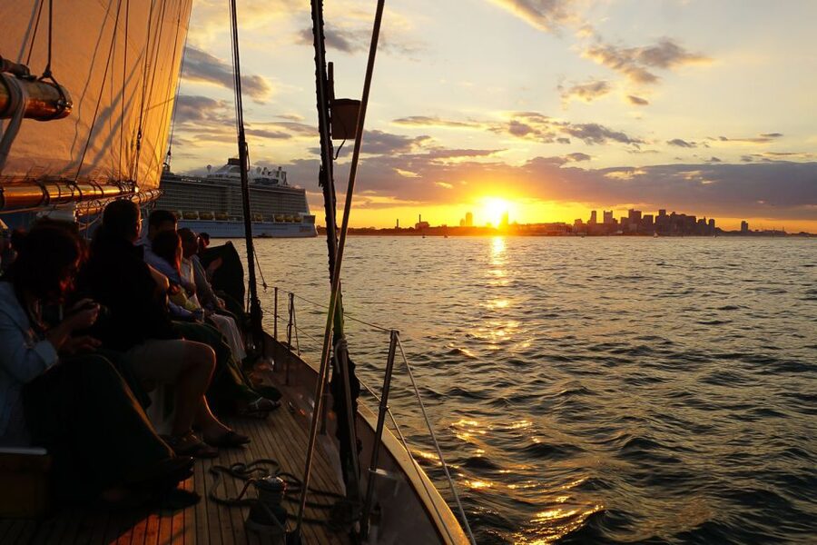 Boston: Harbor Champagne Sunset Sail from Rowes Wharf - The first views: Fish Pier and Fan Pier