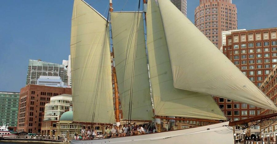 Boston: Harbor Champagne Sunset Sail from Rowes Wharf - Checking in at Rowes Wharf