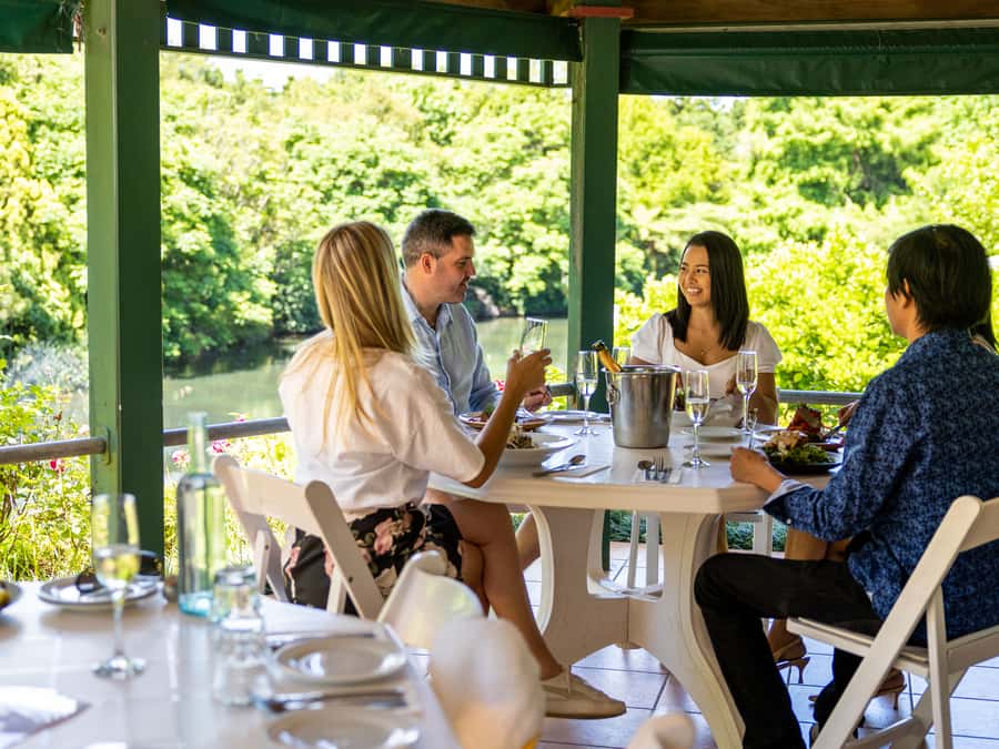 Brisbane: Tamborine Mountain Local Winery Tour with Lunch - Why Tamborine Mountain makes a good wine escape