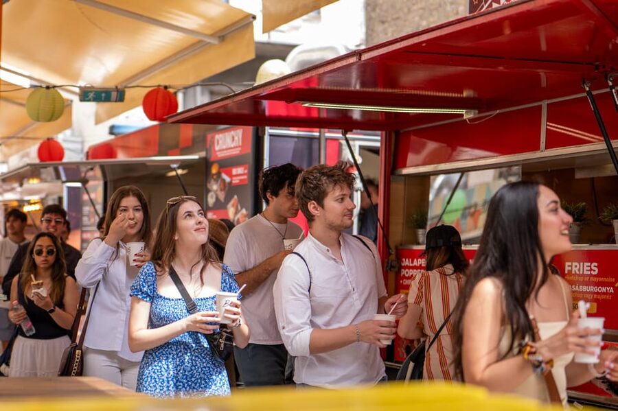 Budapest: Guided Food Tour with Wine, Beer, and Shots - Why this Budapest food tour works