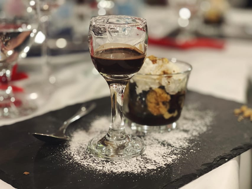 Budapest: Wine & Dine Cruise on the Danube - Liberty Statue and the southern river views