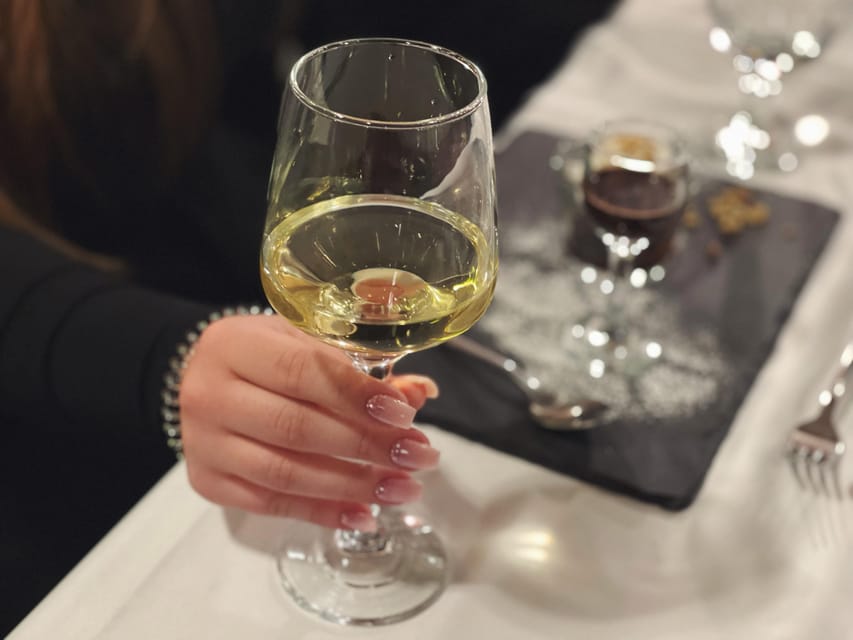 Budapest: Wine & Dine Cruise on the Danube - Fisherman’s Bastion, Matthias Church, and Buda Castle