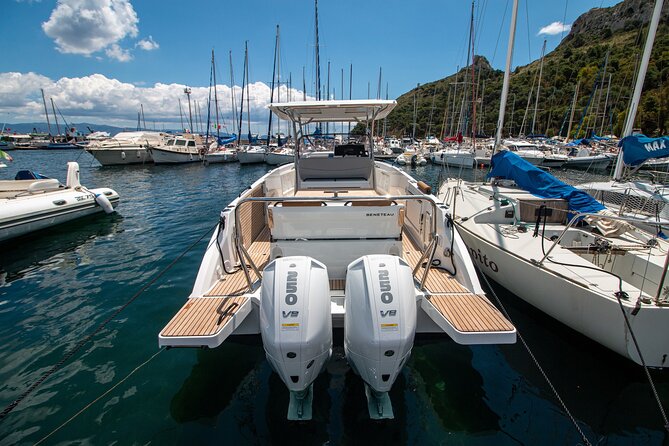Cagliari 3 Hours Luxury Motorboat Tour - Wine and Snorkeling - Wine, conversation, and the rhythm of the trip