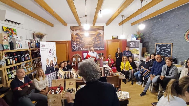 Cagliari: Food and Wine Tasting Experience - Two Sardinian wines and the stories behind them
