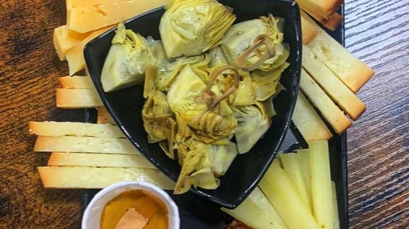 Cagliari: Food and Wine Tasting Experience - Arriving at Enoteca & Bottega BinuShop