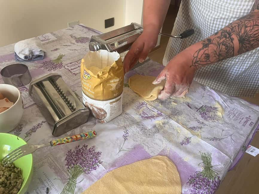Cagliari Home Cooking Class: Pasta, Wine & Sardinian Flavors - Why the small group matters