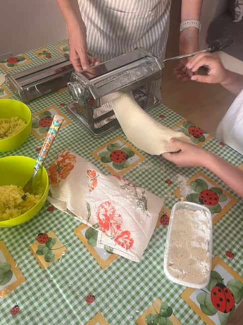 Cagliari Home Cooking Class: Pasta, Wine & Sardinian Flavors - Best timing for airport and Cagliari plans