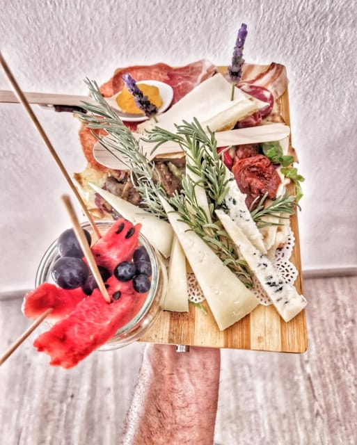 Cagliari Old Town: Wine Tasting and local products - Who will enjoy this most