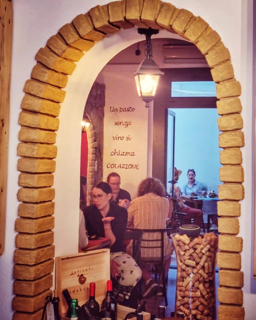 Cagliari Old Town: Wine Tasting and local products - Starting with Sardinian wines at Sa Binuteca