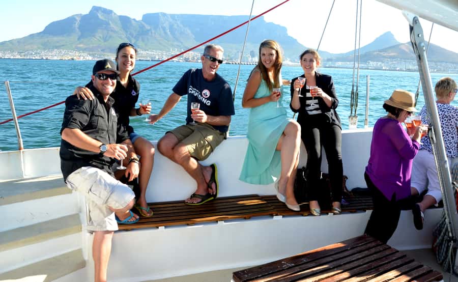 Cape Town: 1-Hour Pre-Sunset Champagne Cruise - The first minutes on the Atlantic
