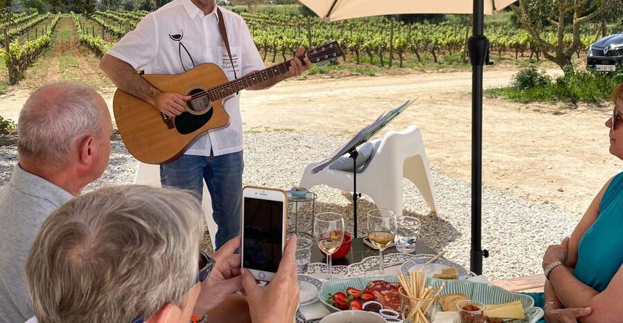 Carvoeiro/Portimão/Alvor: Wine Tour w/ Tasting, Tapas, Music - A 30-minute walk through Algarve wine country