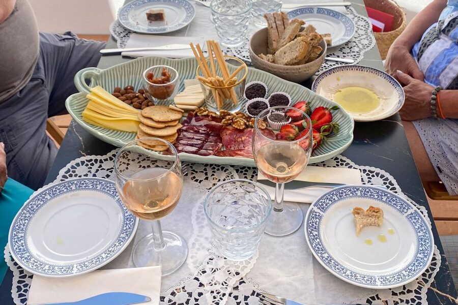 Carvoeiro/Portimão/Alvor: Wine Tour w/ Tasting, Tapas, Music - Is the $68 price good value?