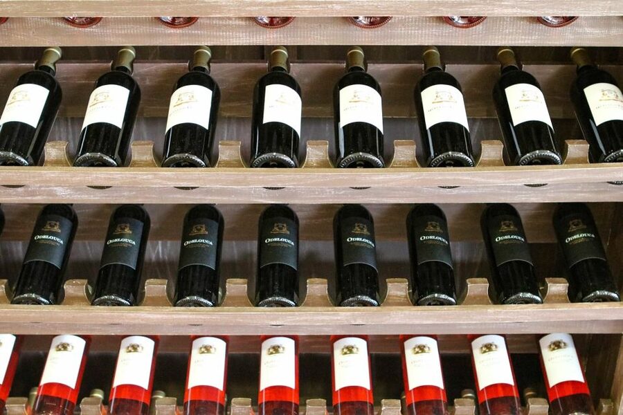 Carvoeiro/Portimão/Alvor: Wine Tour w/ Tasting, Tapas, Music - Who will enjoy this most?