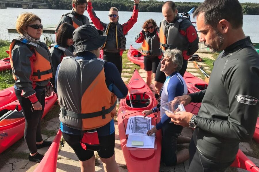 Castel Gandolfo: Kayak Food and Wine Tour - Key points to know before booking