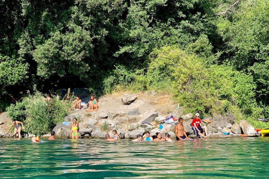 Castel Gandolfo: Kayak Food and Wine Tour - Guides, languages, and the level of organization