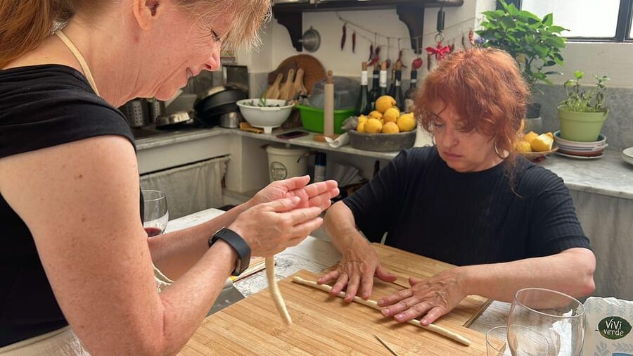 Catania: Pistachio Ravioli, Pasta Home Cooking Class w/ Wine - Ring the bell, then step into Angela’s home