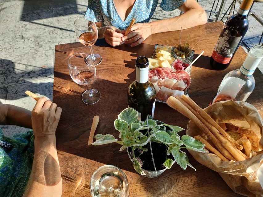 Cavaion: Lake Garda Wine & Food Tasting with Vineyard Tour - Choosing three or five wines