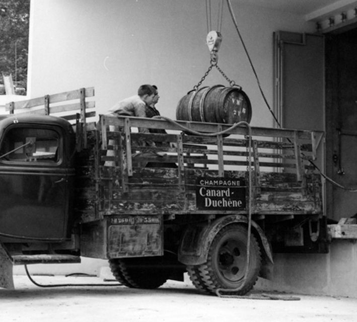 Champagne: Canard-Duchêne Champagne House Tour - Descending 130 steps into the cellars