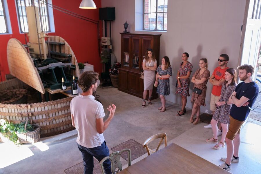 Champagne: Champagne Tasting Class with Lunch - Who should book this Champagne experience?