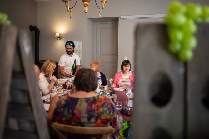 Champagne Tasting Class and Lunch near Epernay - Why the small group improves the morning