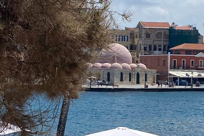Chania Walking Food And Wine Night Tour - Venetian lanes and the old-town setting