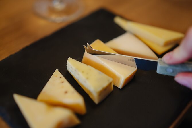 Cheese and Wine tasting in Amsterdam - A smart rainy-day activity in central Amsterdam