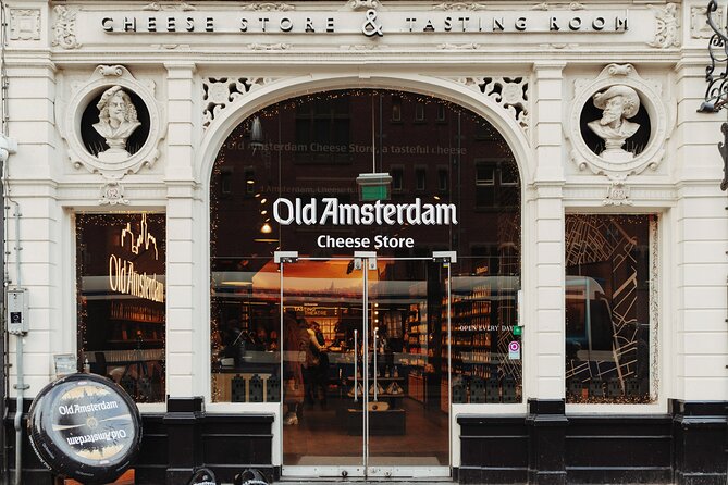 Cheese and Wine tasting in Amsterdam - Five cheeses and several stages of aging