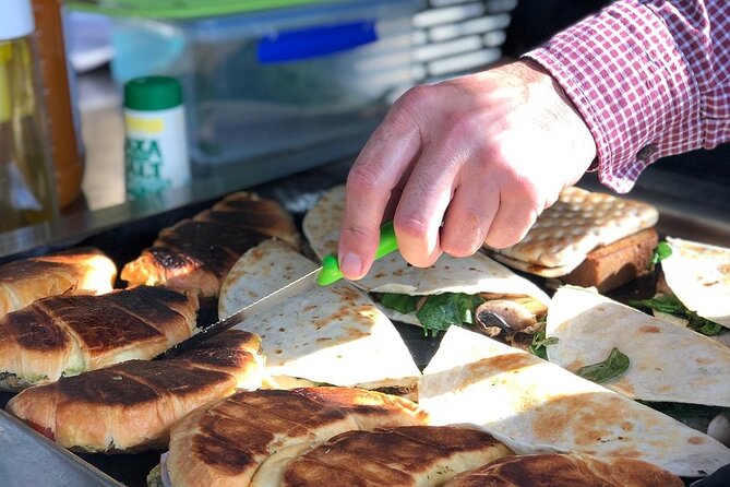 Chef-Led Hunter Valley Gourmet Food and Wine Day Tour from Sydney - Who should book this full-day food tour?