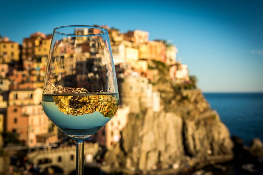 Cinque Terre: Wine Tasting and Walking Tour - Why This Short Tour Works in Manarola