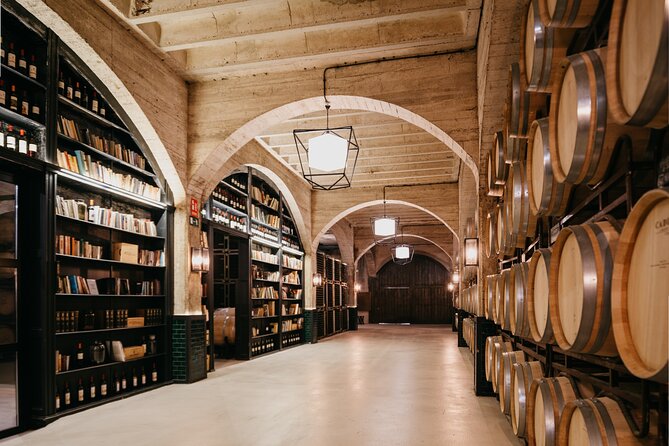 Complete winery experience: visit, tasting and traditional food - Entering the literary spaces