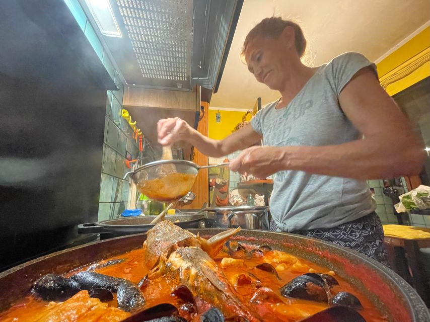 Cooking class, dinner and wine tasting in Lecce (Corigliano) - Music, conversation, and homemade limoncello