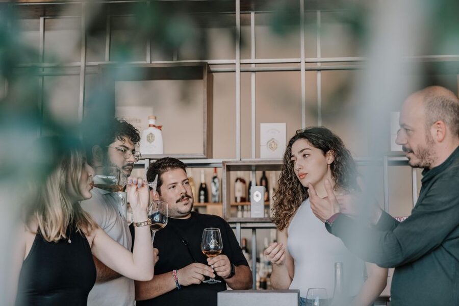 Corfu: Wine Tasting with 5 native grape varieties. - Why small Greek wineries matter