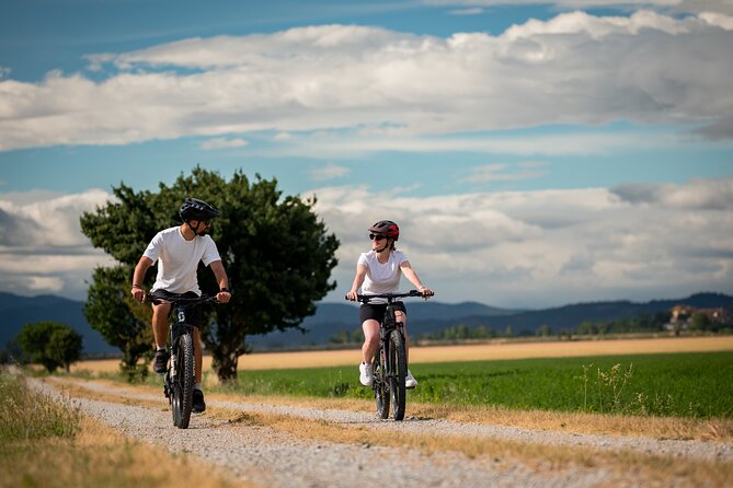 Cortona - eBike tour and wine tasting in the Val di Chiana [+40€] - Following Tuscany’s white roads