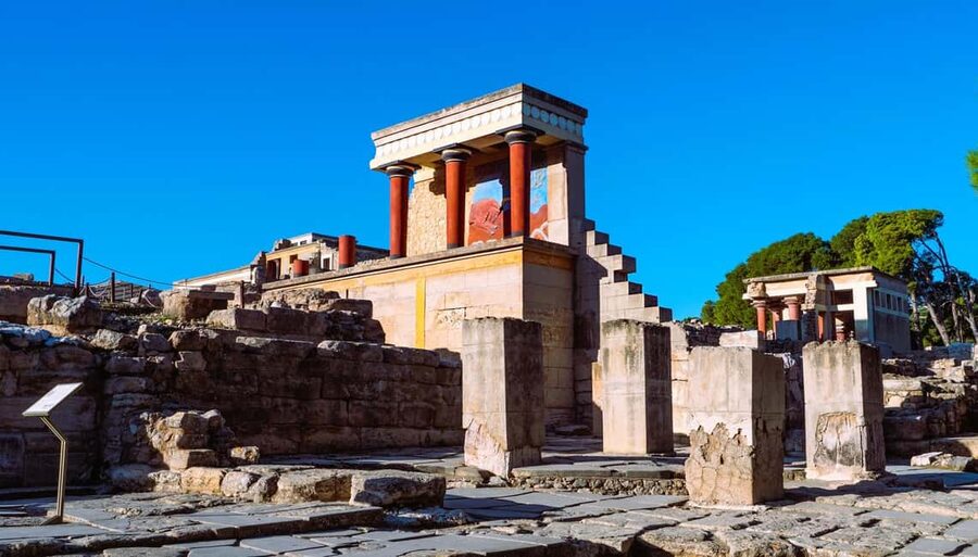 Crete: Knossos Palace, Winery & Olive Oil Tour with Lunch - Arriving early at the Palace of Knossos