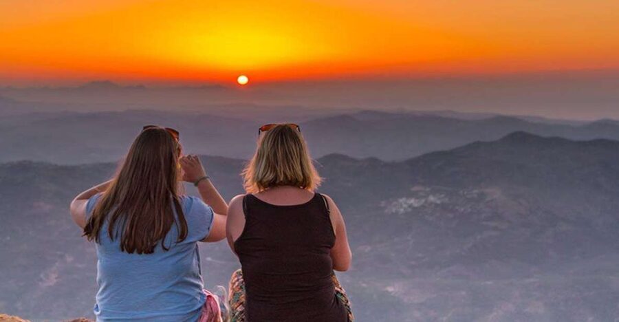 Crete: Land Rover Safari with Sunset Viewing, Dinner, & Wine - Dinner at a local Cretan taverna