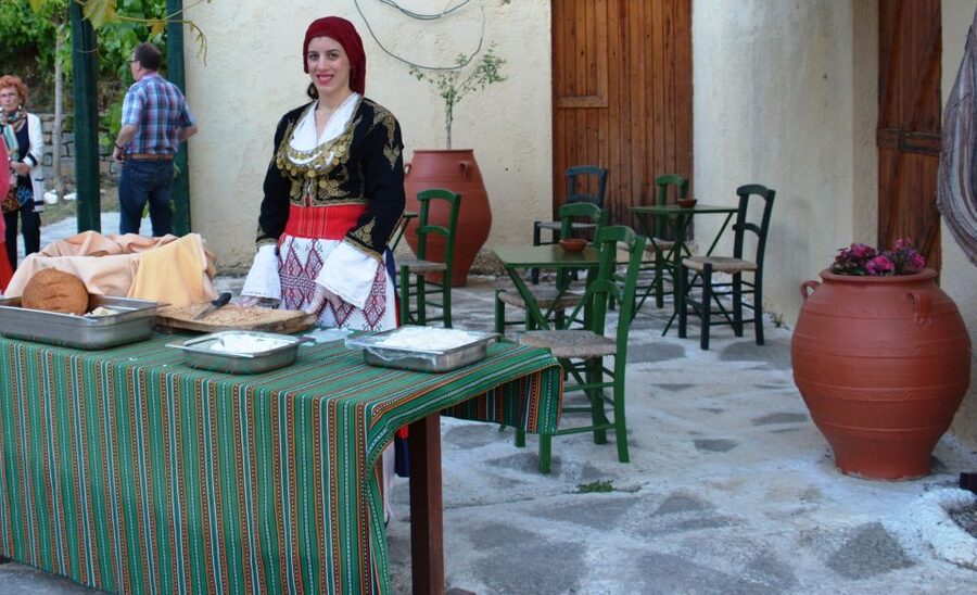 Crete: Traditional Dance Show and Buffet Dinner with Wine - Is $34 good value for this long evening?