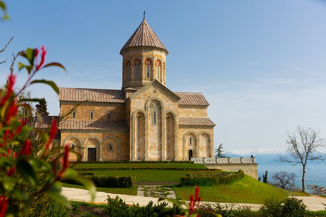 Day Trip to Kakheti Wine Region Including 9 Wine Tastings - Sighnaghi offers walls, views, and a choice