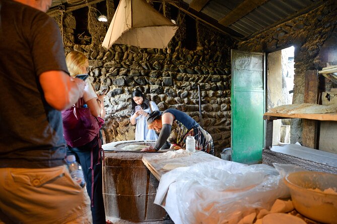 Day Trip to Kakheti Wine Region Including 9 Wine Tastings - Badiauri brings breakfast and a little theater