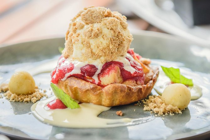 Deluxe Wine Tour to Tamborine Mountain, includes two course lunch - From Brisbane to Tamborine Mountain