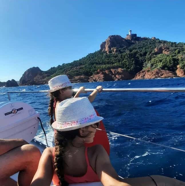 Denia: Cova tallada Catamaran Trip w/ Mussel Tasting & Wine - Key points to know before you book
